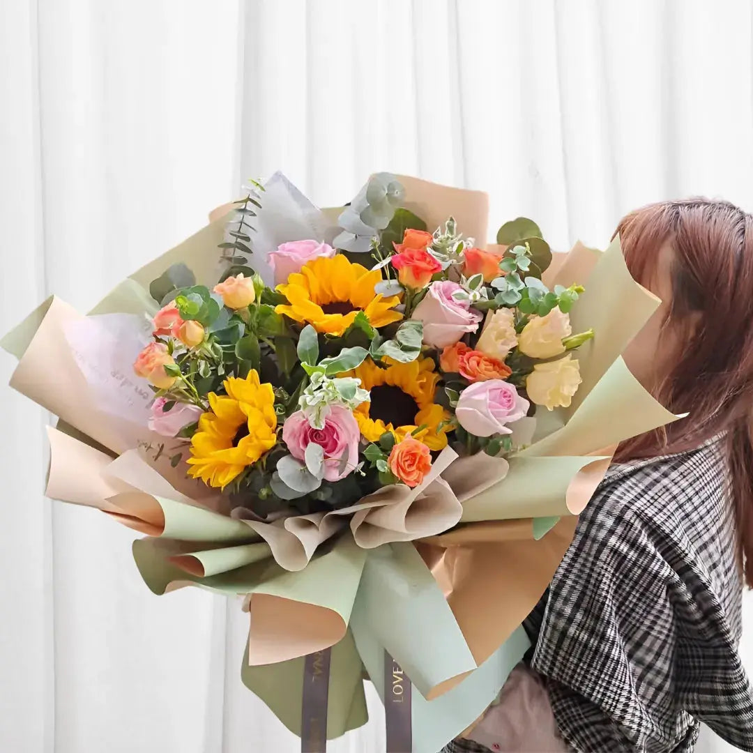 Golden Sunrise Bouquet 999Flowers