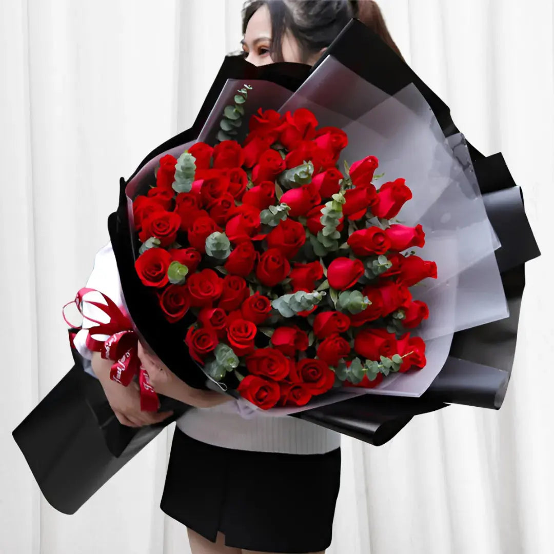 Grandeur of Love 999Flowers