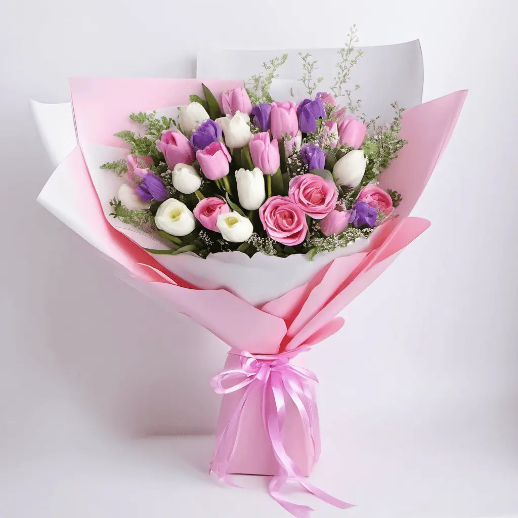 Mix Pink White Flower Bouquet - 999 Flowers
Same Day Flower Delivery in Hong Kong