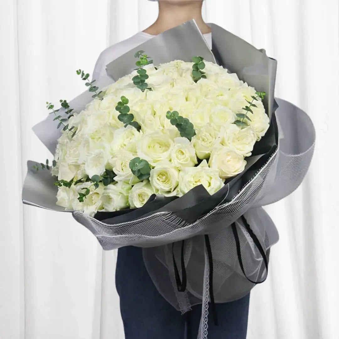 Eternal Embrace 999Flowers