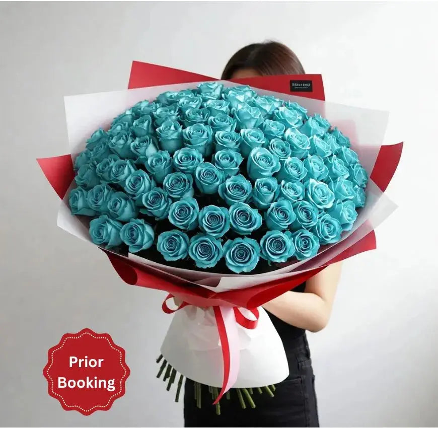 Bouquet of blue roses