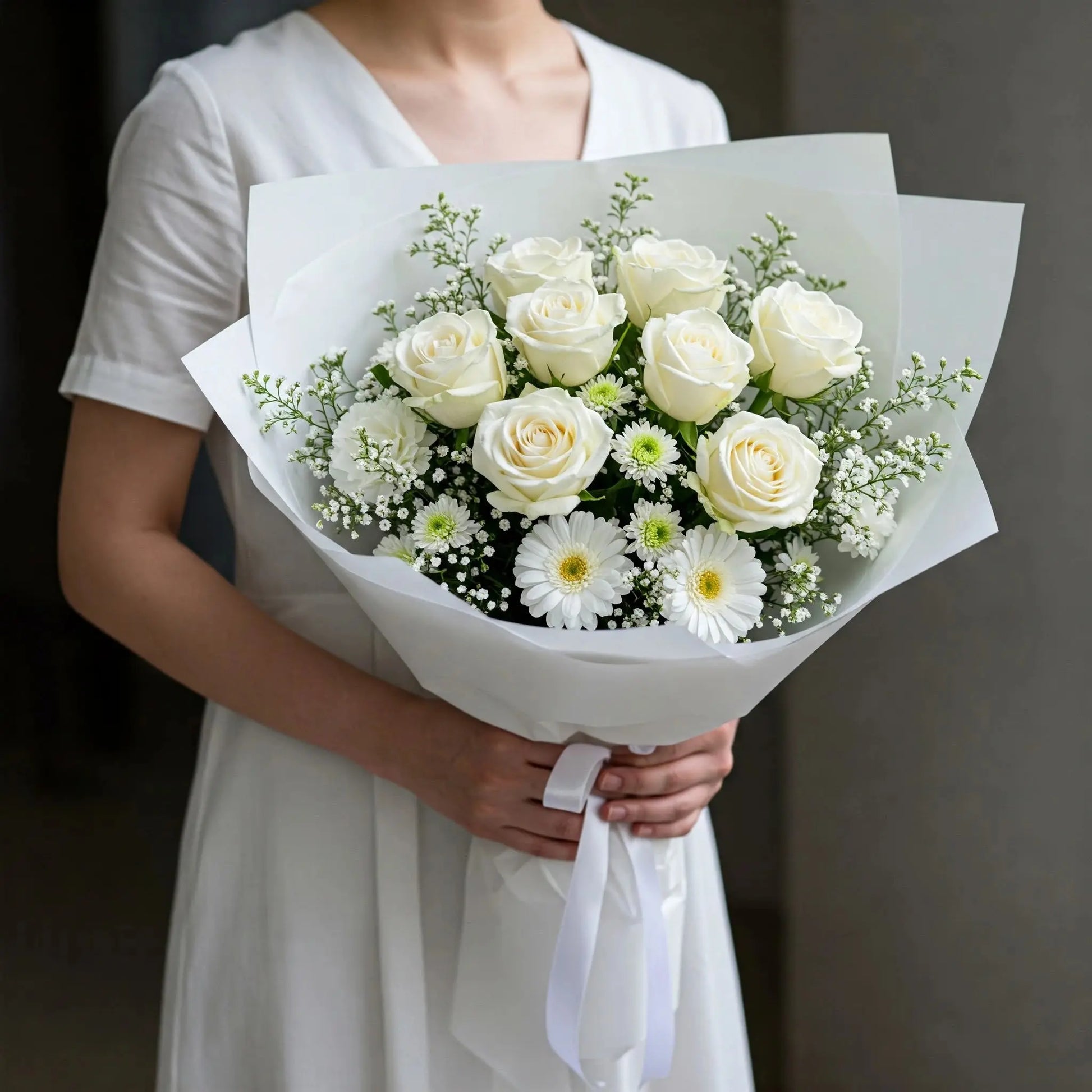 White Roses Bouquet Delivery in Hong Kong